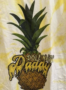 Camiseta Lost Bros Disney Dole Whip Daddy Piña Para Hombres Amarilla Tie Dye Talla L - Imagen 1 de 4