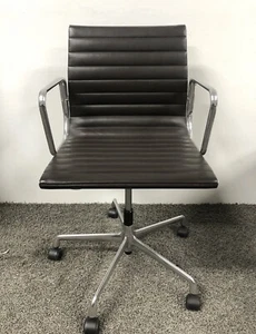 1 x Vitra EA 117 Eames Alu-Chair Bürostuhl Drehstuhl Besucherstuhl Stuhl Alu - Bild 1 von 11