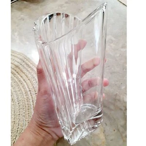 Lead Crystal Glass Heart Shaped Ribbed Asymmetrical Centerpiece Flower Vase 6.5" - Picture 1 of 9