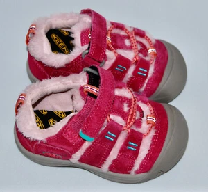 NIB KEEN Toddler Girls Fruit Dove Pink Newport Fleece Trim Sneaker Shoes sz 7 - Picture 1 of 12