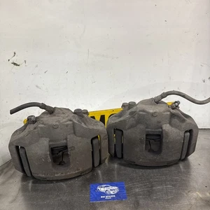 BMW E60 E61 525d 530d 530i Front Brake Calipers & Carriers 60/30/324 - Picture 1 of 8
