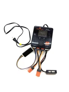 Spektrum Smart S2100 2100 AC RC Caricabatteria per Aereo/Auto, 2x100W SPMXC1010 - Foto 1 di 2