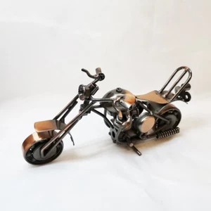 Modellino moto pressofuso fatto a mano da collezione moto metallo riciclato arte raro - Foto 1 di 24