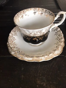 Royal Albert And Royal Vale Trio. - Picture 1 of 8