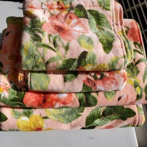 Tommy Bahama Hibiscus Grove 6pc Floral Flamingo Hand Towel Bath Towels tropical - Picture 1 of 4