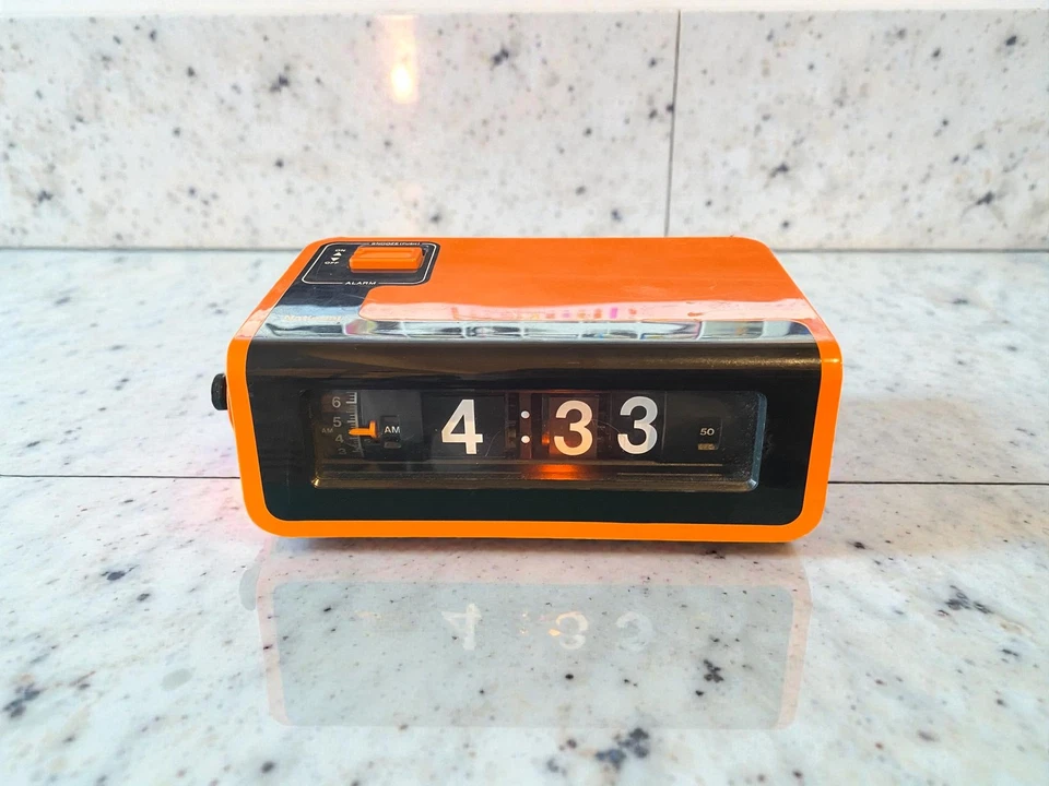 National Panasonic Flip Clock TG02 Orange Alarm 70s Green Japan Tested Vintage - Image 1 of 4