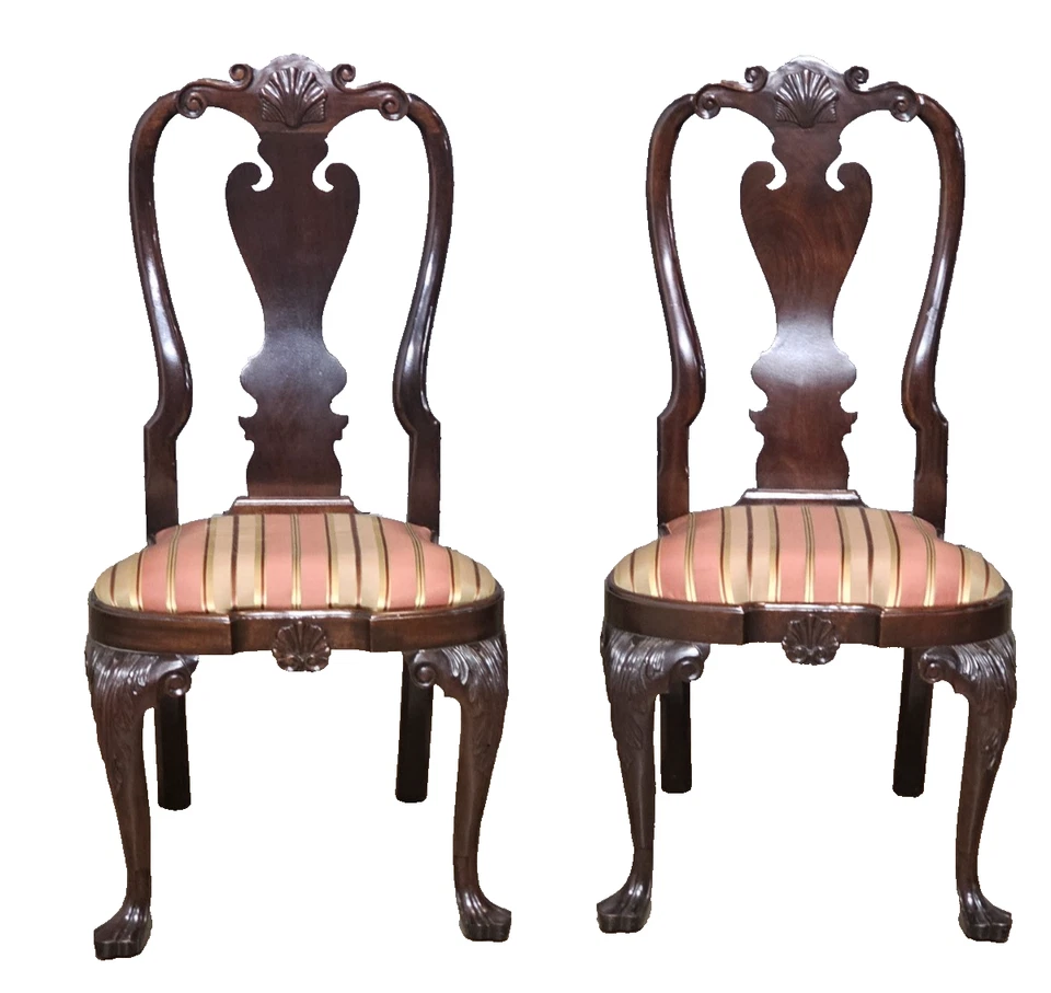 Par de sillas laterales Stickley Williamsburg con revestimientos de caoba CW 204 tela de seda Foto 1 de 4