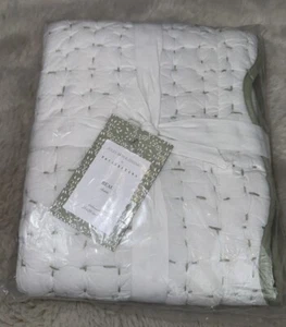 NWT POTTERY BARN x Julia Berolzheimer Beau Scalloped Quilted Sham 26 x 20 - Picture 1 of 4