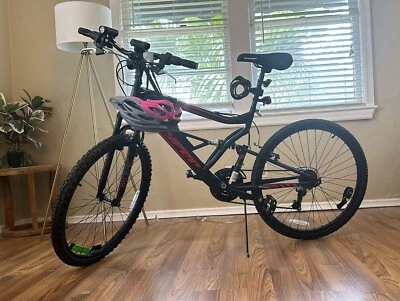 Hyper Shocker 26 inch Mountain Bike for Men - Black/Red - Image 1 of 4