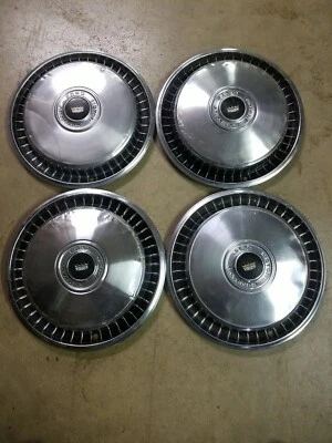 *Conjunto de 4* Calotas Vintage 1971-1976 Ford F100 F150 Galaxie LTD Torino 15" USADAS - Imagem 1 de 4