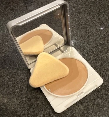 Prescriptives Powderful Adjustable Coverage Pressed Powder Level 4 NWOB - Image 1 of 4