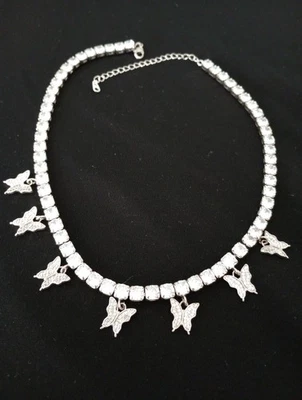 Collar Gargantilla Mariposa Estrás 7 Tono Plata 13 a 15 pulgadas Foto 1 de 4