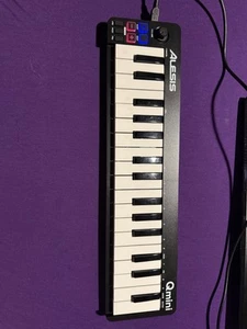 Alesis Qmini - Portable 32 Key USB MIDI Keyboard Controller with Velocity - Picture 1 of 6