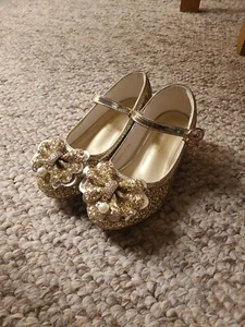 Mädchen Gold Ausgefallene Schuhe Größe 10 UK Kleinkind EU 28. Exc - Bild 1 von 9