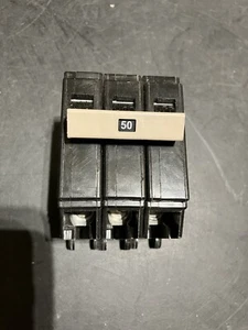 Leitungsschutzschalter Eaton Schneidhammer CH350 50 Ampere 3 polig 240V steckbar (abgewetzt) - Bild 1 von 5