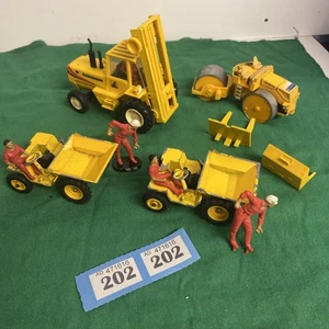 Britains fork lift dumpers auto way - Picture 1 of 17