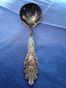 Roger's And Hamilton Silverplate Soup Ladle Ornate Raphael - Picture 1 of 3