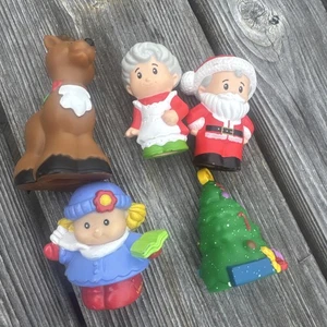 Fisher Price Little People Christmas Reindeer Santa & Mrs Claus Tree Caroler - Picture 1 of 12