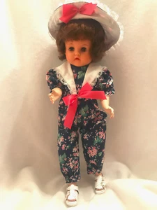 Vintage Uneeda Puppe bemalt Gesicht verwurzelte Haare schläfrig braune Augen verbunden 22 cm - Bild 1 von 9