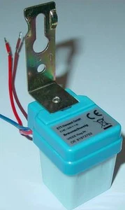 Mini Dämmerungsschalter, blau, universal, hängend, IP44, 230V/6A, ca.1350W - Bild 1 von 1