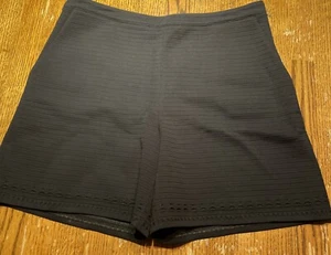 St John Women's Black Flat Front Dressy Emma Shorts Sz 10 Ribbed Lace Detail - Picture 1 of 7