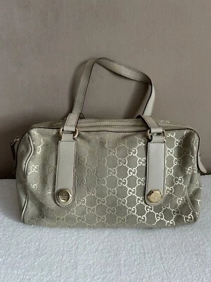 S13# GUCCI Bolso de Mano Monograma GG Beige Gamuza Cuero Hecho en Italia TIENE ARAÑAZOS  Foto 1 de 4