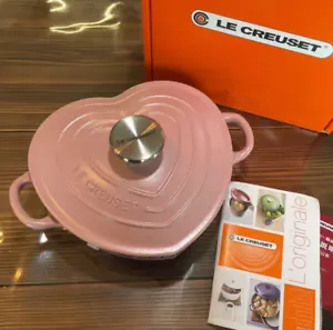 Plato Le Creuset Cocotte D'amour azúcar rosa 20 cm 1,0 L poco profundo en forma de corazón - Imagen 1 de 7
