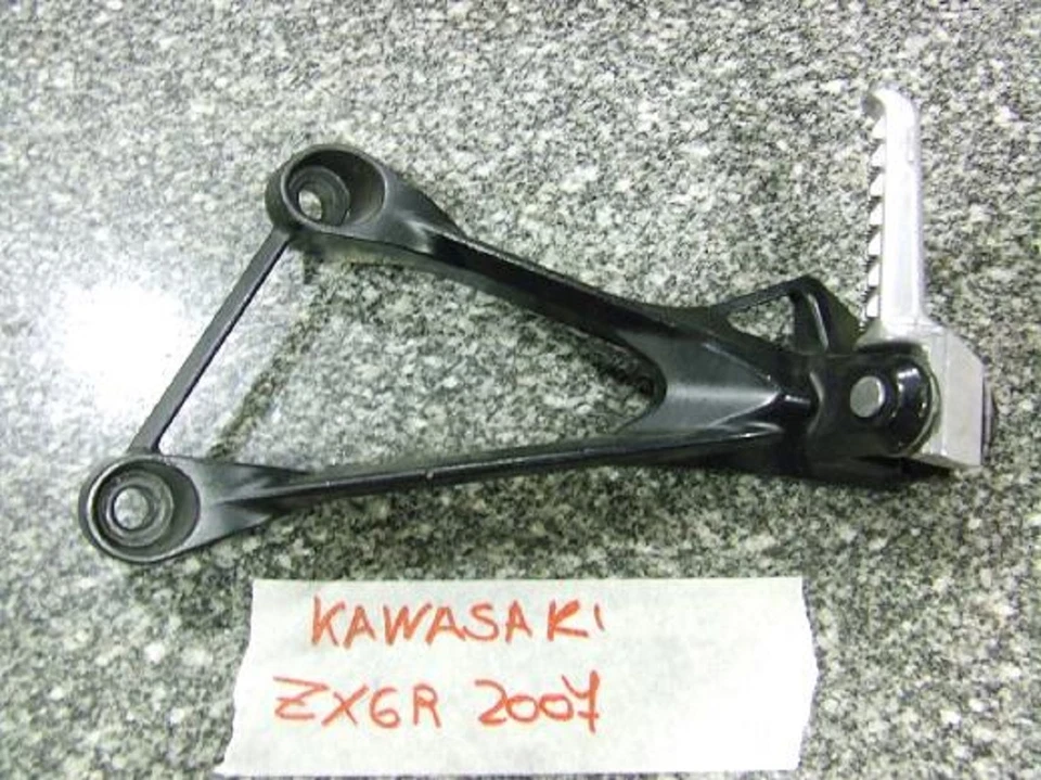 Pédale Arrière Gauche Kawasaki ZX 6R LEFT REAR FOOTREST 350630144W9 - Photo 1/1
