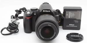 [4860Auslösungen Near Mint] Nikon D3000 10.2MP 18-55mm f/3.5-5.6G AF-S DX VR #315A - Bild 1 von 12
