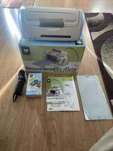 CRICUT CRV001 - Provo Craft Personal Electronic Cutting Machine Bundle-TESTED - Picture 1 of 8