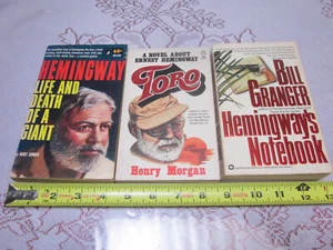 Hemingway Lot: K. Singer "Life & Death", H. Morgan "Toro", B. Granger "Notebook" - Bild 1 von 8