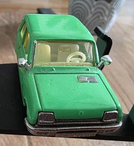 VINTAGE MAJORETTE RENAULT 5 RARE LIME GREEN NO.257 MADE IN FRANCE VERY CLEAN!🔥 - Picture 1 of 5