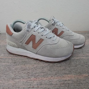 New Balance NB Damen 574 Schuhe grau hellbraun Größe 5,5 Sneaker WL574WNZ - Bild 1 von 10
