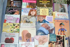 KNITTING & CROCHET BOOKS & PATTERNS - Picture 1 of 195
