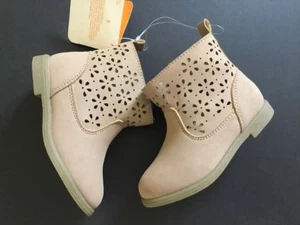 Gymboree Wildflower Weekend Tan Cutout Flower Design Ankle Boots 5 7 NWT - Picture 1 of 2