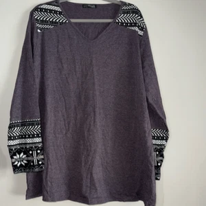 Camiseta Emery Rose Geo Print cuello en V 3X - Imagen 1 de 8