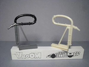 SCALEXTRIC SLOT 1/32 TUYAUX RAVITAILLEMENT ESSENCE X 2 VROOM NO FLY NINCO