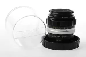 NIKON MF 85mm f/1,8 (nonAI) - SNr: 247203 - Bild 1 von 6