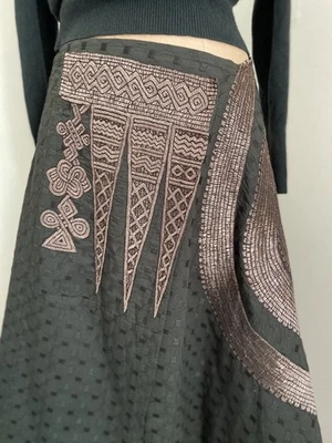 Impresionante Falda Envolvente Bordada Metálica Dries van Noten De Colección 36 XS Archivo Foto 1 de 4