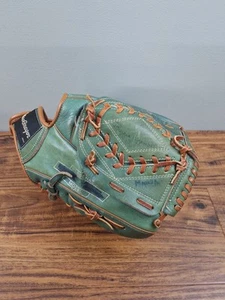 Raro guanto da baseball vintage MacGregor 671B Willie Mays "modello autografo" verde RHT - Foto 1 di 8