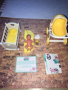 Zuru 5 Surprise My Mini Baby YELLOW Crib And Stroller - Picture 1 of 1