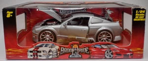 Ford Mustang GT 2005 1 Badd Ride escala 1:24 gris fundido a presión con rayas negras - Imagen 1 de 6