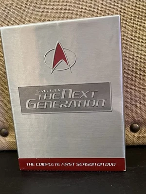 STAR TREK: The Next Generation - The Complete First Season (DVD) - Imagem 1 de 4