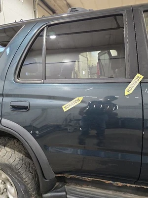Passenger Rear Side Door SR5 Privacy Tint Glass Fits 96-02 4 RUNNER 637988 Foto 1 de 4
