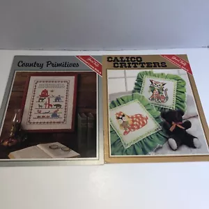 2 Ihre wirklich kreuzstichmuster Bücher Menge Calico Critters Land Primitive - Bild 1 von 9