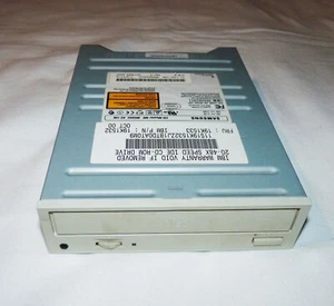 Lecteur / Graveur CD-ROM / DVD-ROM 5.25" - Samsung SC-148 ; LG GCC-4320B, etc - Photo 1/4