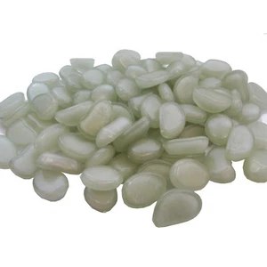 200 pcs (2 bags) GLOW IN THE DARK GARDEN PEBBLES / STONES fish tank aquarium - Picture 1 of 1
