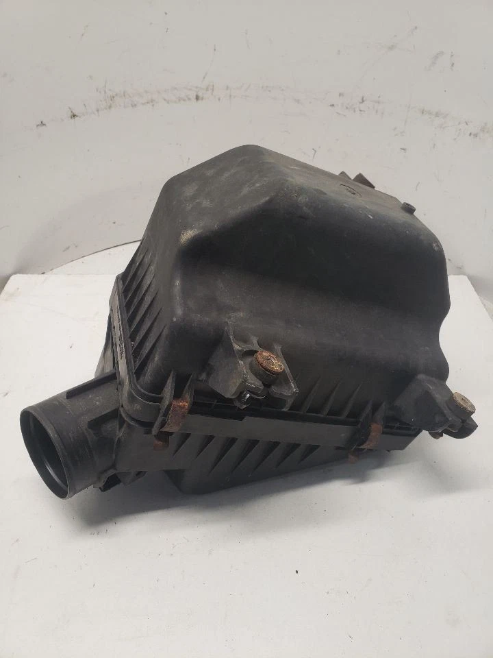 Air Cleaner 2.4L 4 Cylinder Fits 07-11 ELEMENT 1429063 - Image 1 of 4