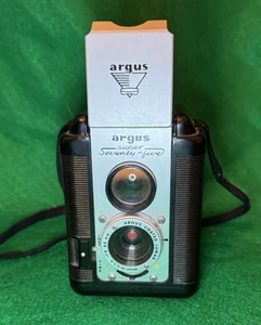 Cámara vintage Argus Super Seventy-Five 620 película 65 mm - Imagen 1 de 6