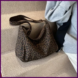 Bolso de hombro informal de moda textil suave para mujer de gran capacidad con estampado de leopardo - Imagen 1 de 27